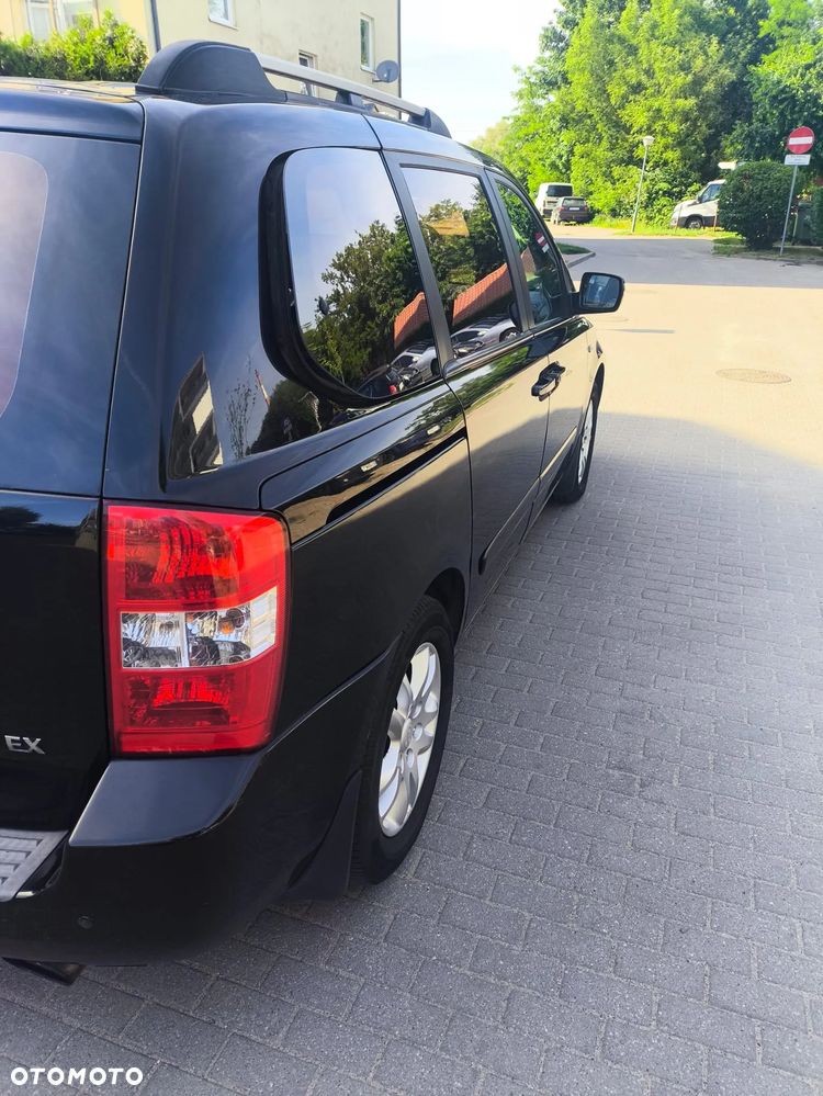 Kia Carnival - 3