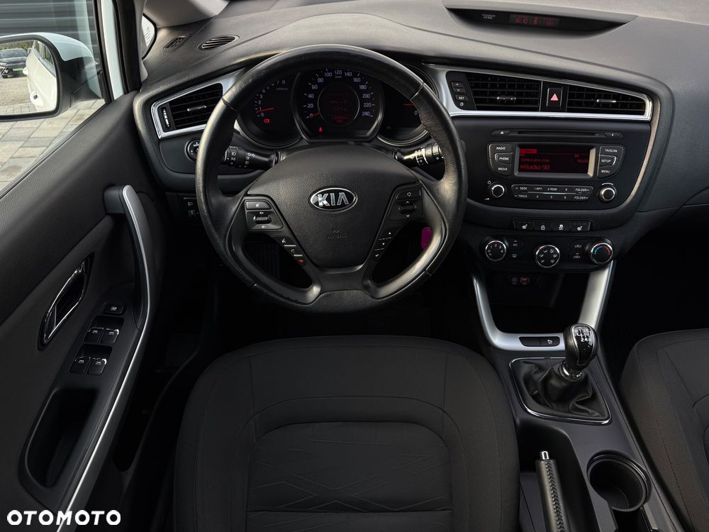Kia Ceed 1.6 GDI Edition 7 - 9