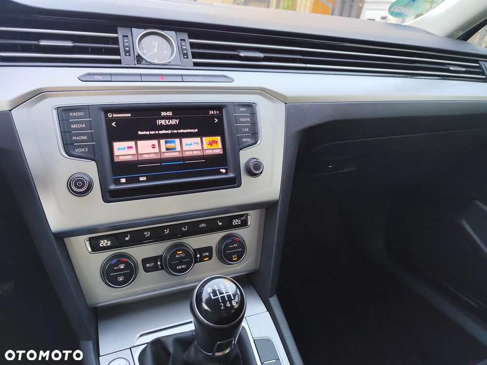 Volkswagen Passat 2.0 TDI BMT Comfortline - 19