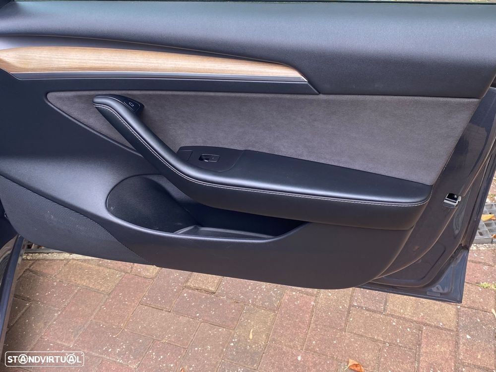 Tesla Model 3 Long Range Tração Integral - 20