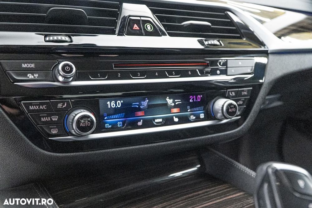 BMW Seria 5 530e iPerformance Aut. Luxury Line - 12