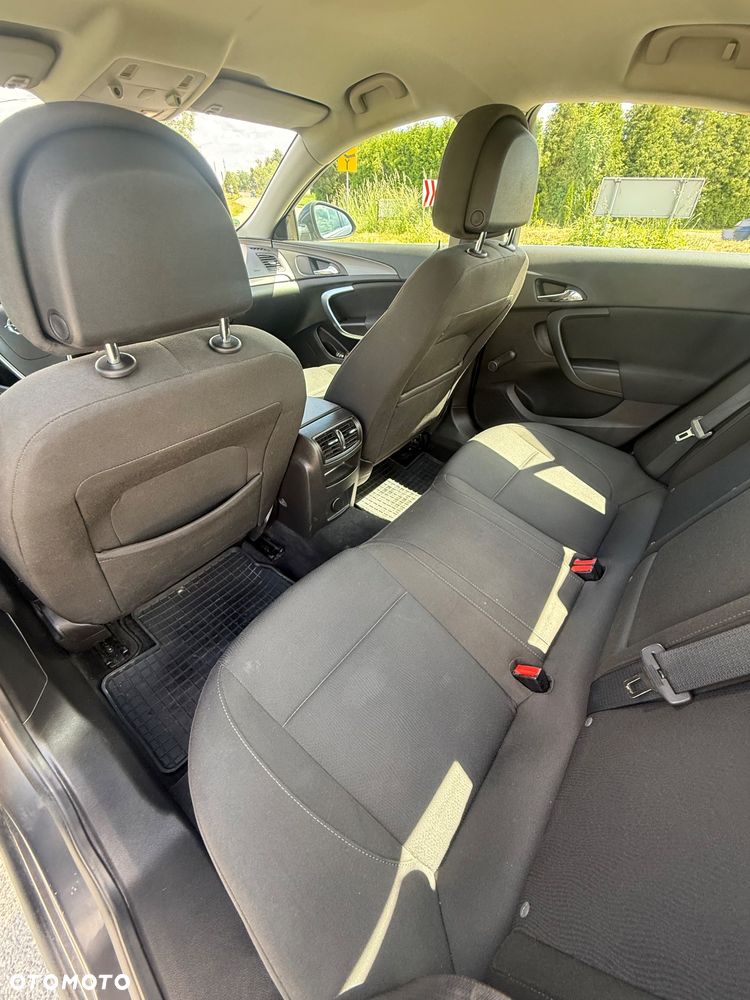 Opel Insignia 1.8 - 9