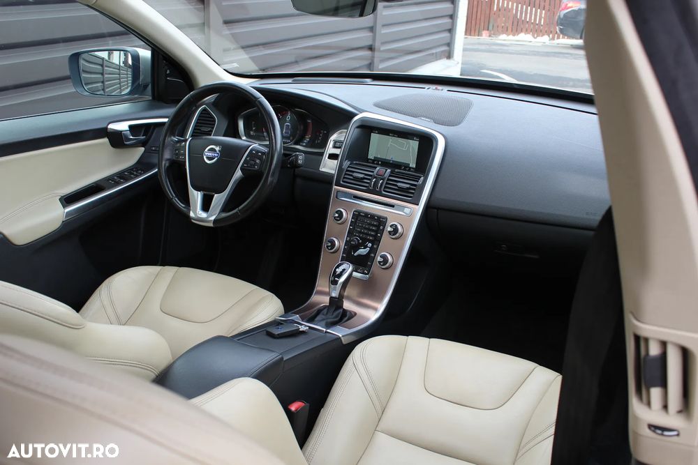 Volvo XC 60 D4 Geartronic Summum - 4