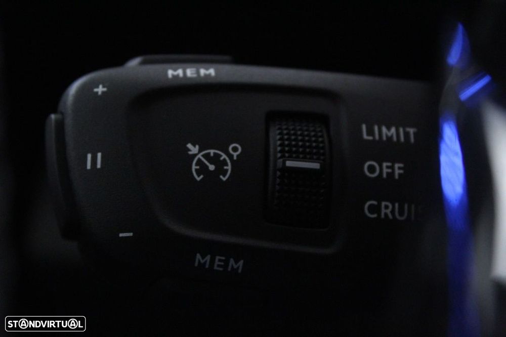 Peugeot 3008 1.5 BlueHDi Allure Pack EAT8 - 26