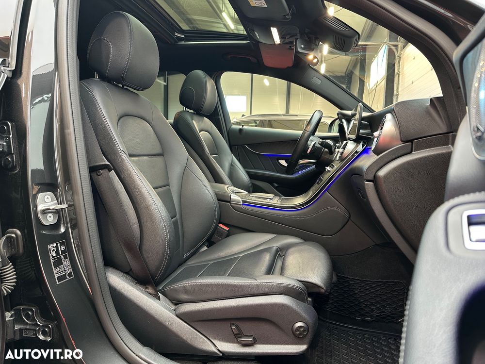 Mercedes-Benz GLC Coupe 300 d 4Matic 9G-TRONIC AMG Line - 34
