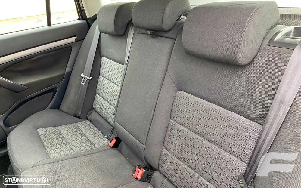 Skoda Octavia Break 1.6 TDi Ambition DSG - 5