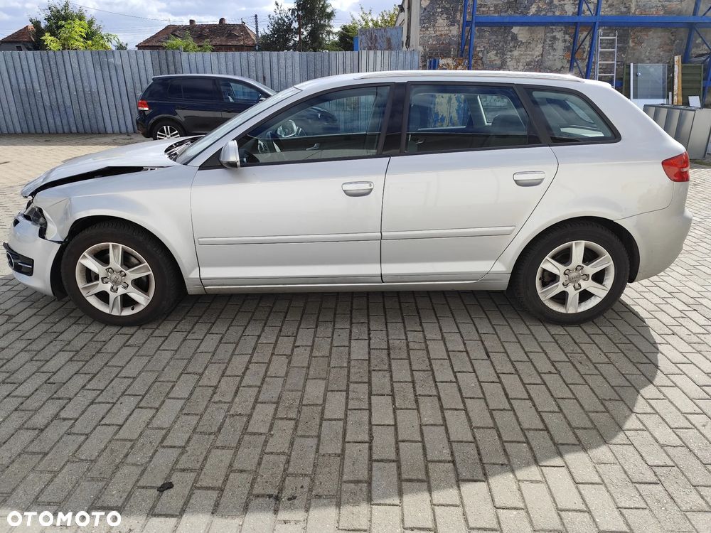 Audi A3 Sportback 1.4 TFSI Ambiente - 3