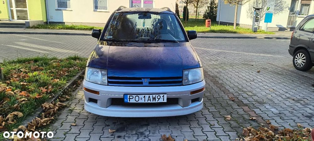 Mitsubishi Space Runner - 4