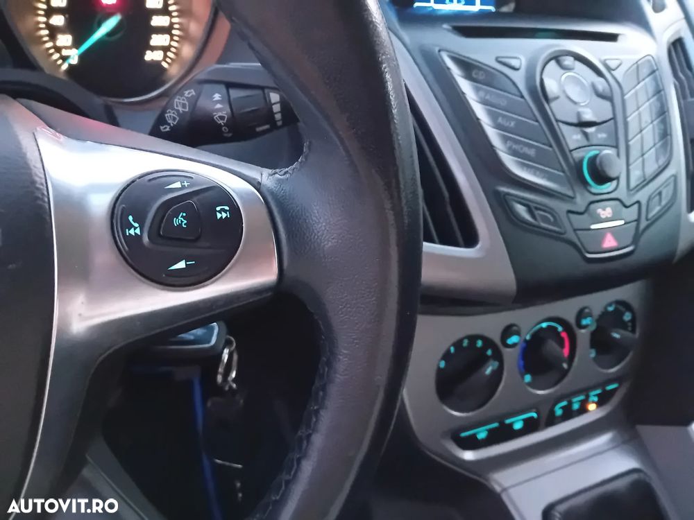 Ford Focus ver-1-0-ecoboost-active-business - 14