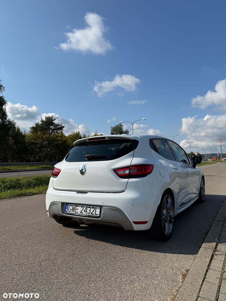 Renault Clio - 12