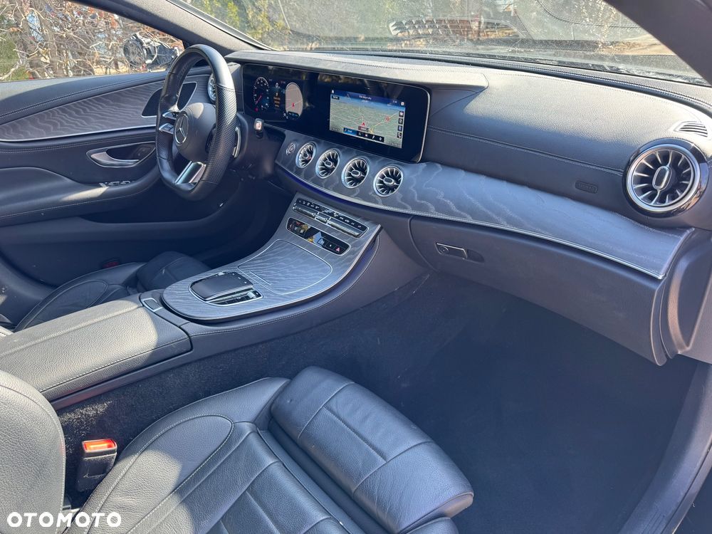 Mercedes-Benz CLS 300 d 4Matic 9G-TRONIC AMG Line - 7