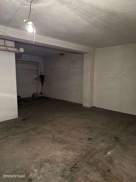 Alugo/Arrendo GARAGEM BOX Vila do Conde - Grande imagem: 2/5
