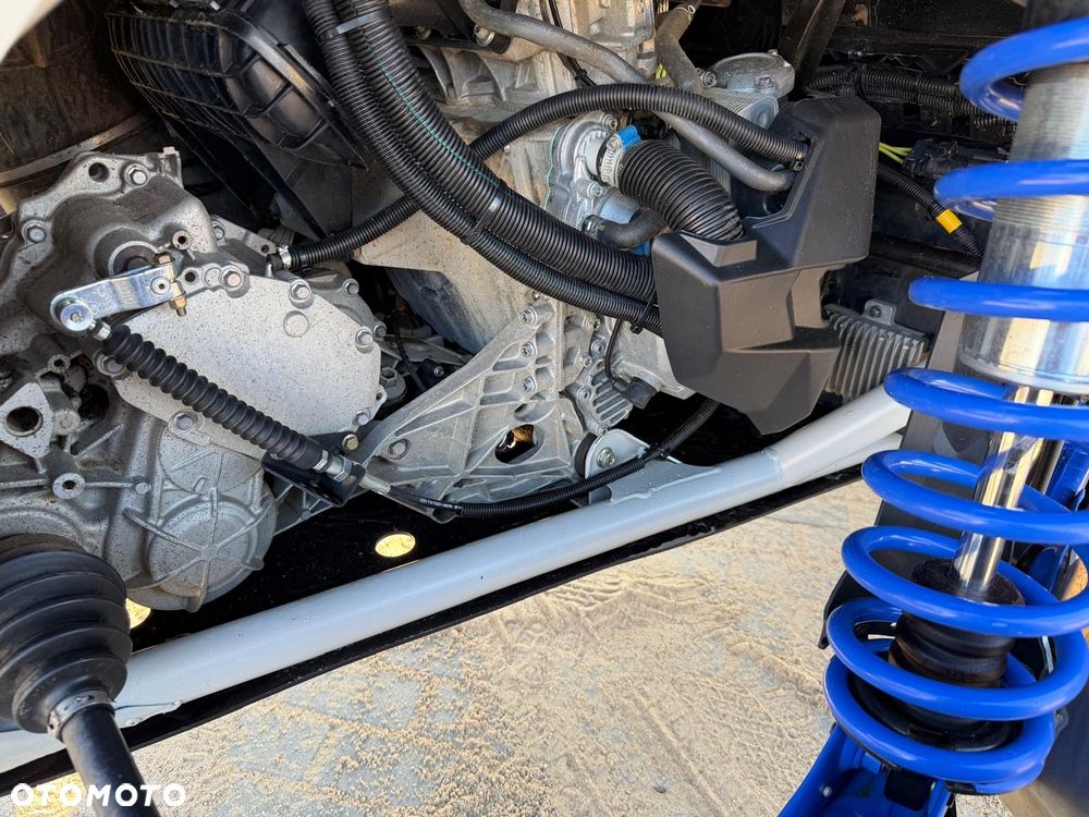 Can-Am Maverick - 24