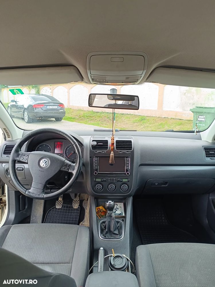 Volkswagen Jetta 1.9 TDI Comfortline - 6