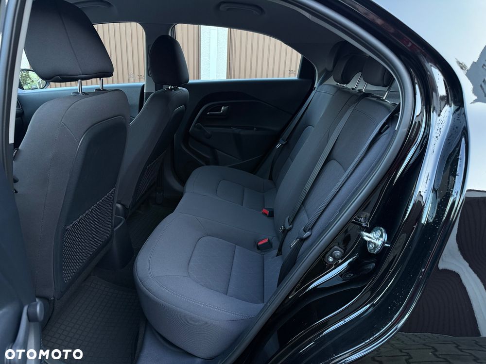 Kia Rio 1.2 M - 8