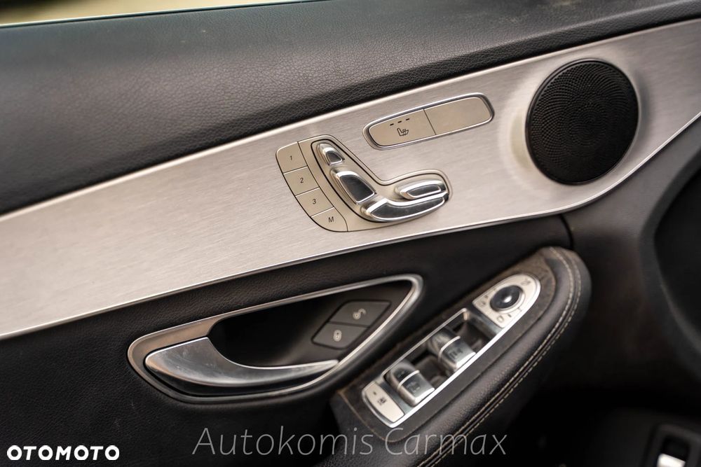 Mercedes-Benz Klasa C 300 9G-TRONIC - 13