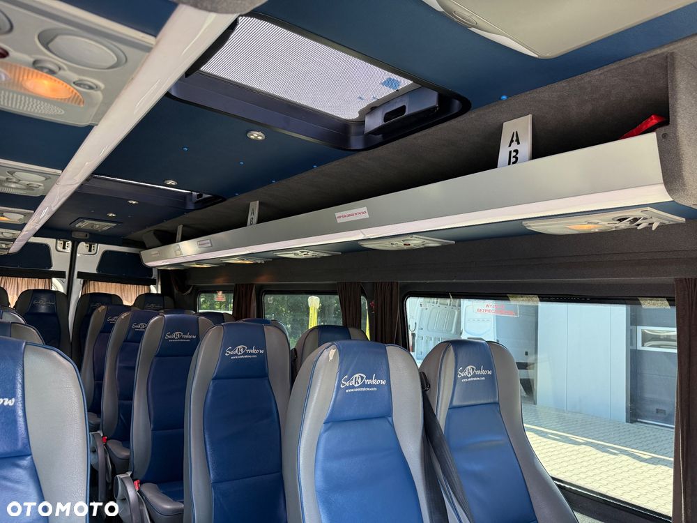 Mercedes-Benz Sprinter 519 3.0 V6 21 miejsc - 17