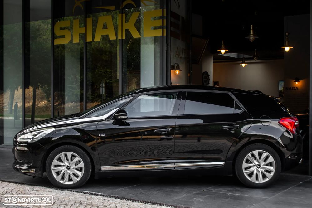 Citroën DS5 2.0 HDi Hy4 So Chic CMP6 102g - 2