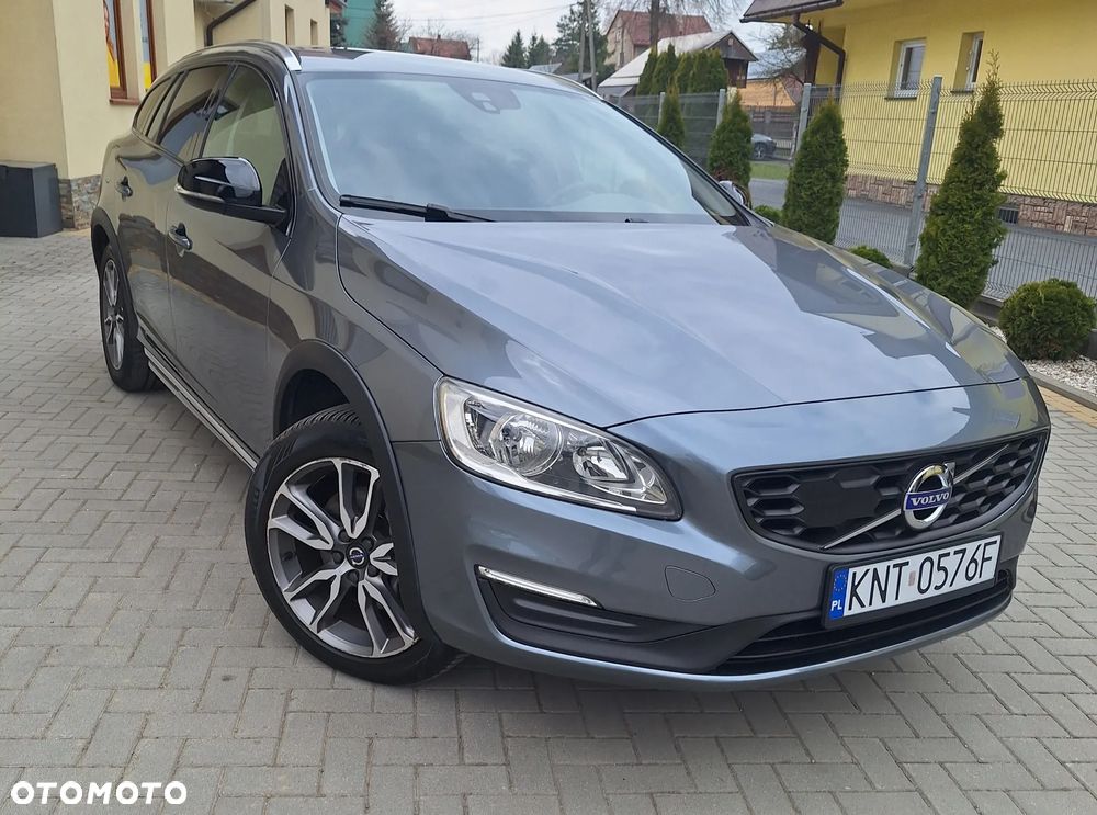 Volvo V60 Cross Country D3 Geartronic Kinetic - 1