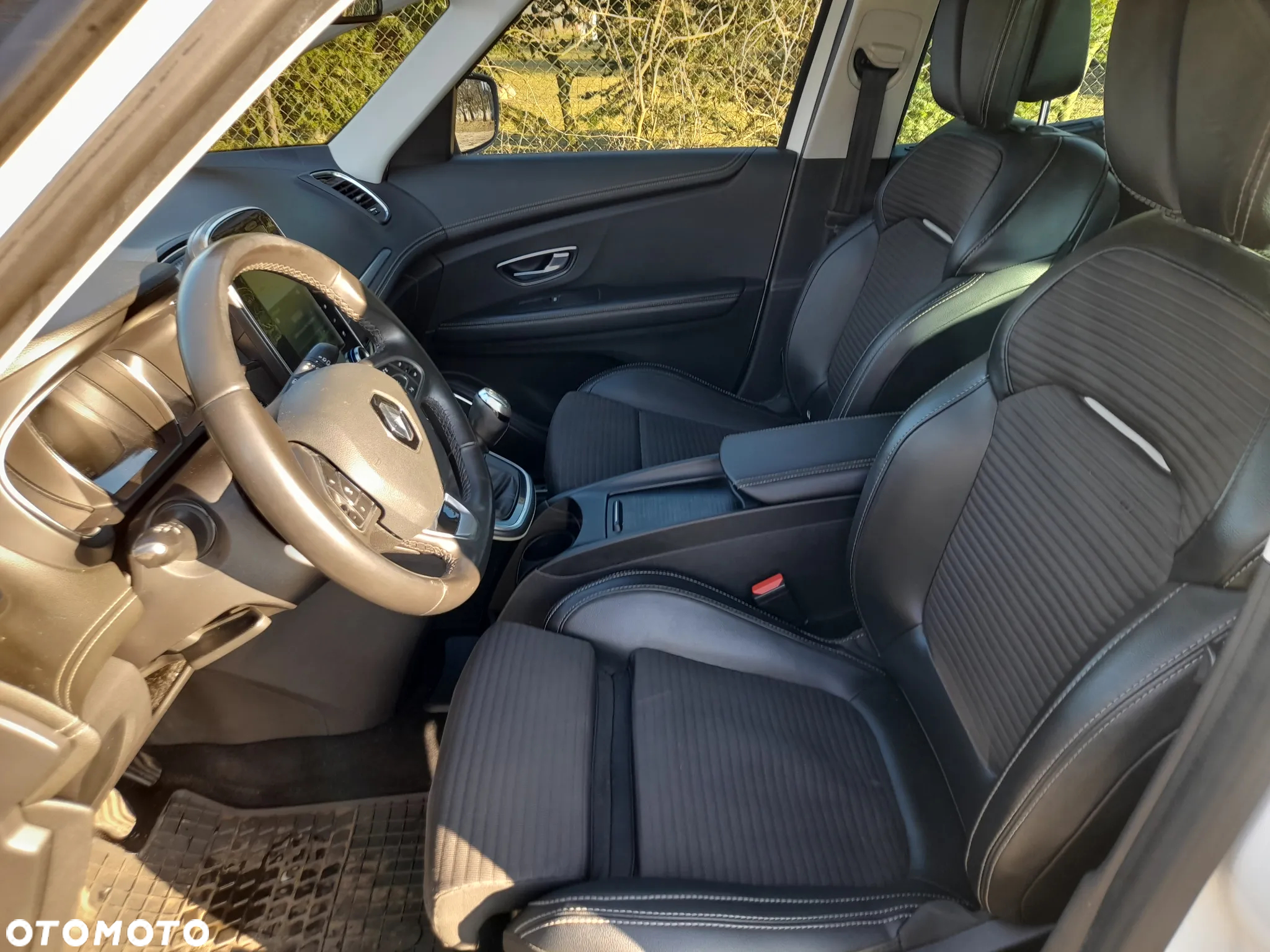 Renault Grand Scenic Gr 1.6 dCi Bose - 11