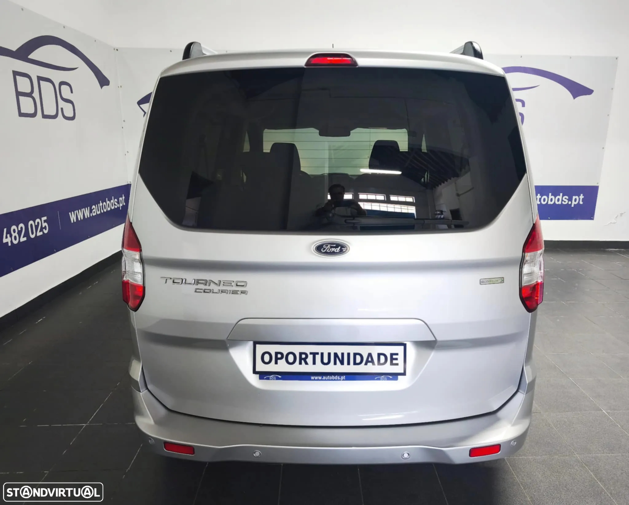 Ford Tourneo Courier 1.0 EcoBoost Titanium - 8