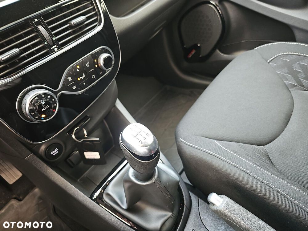 Renault Clio - 18