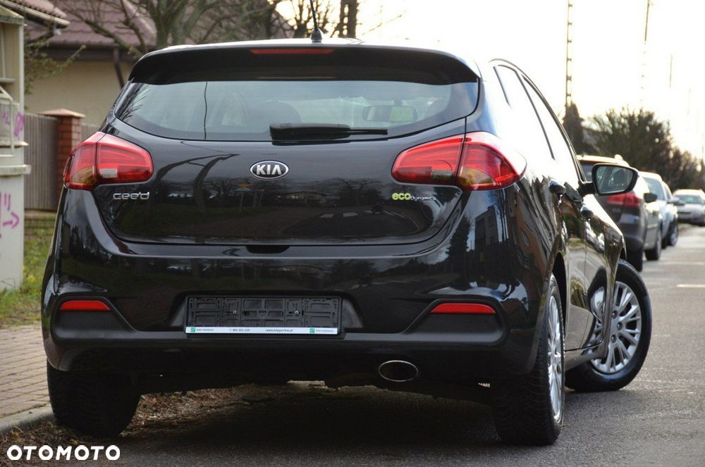 Kia Ceed - 10