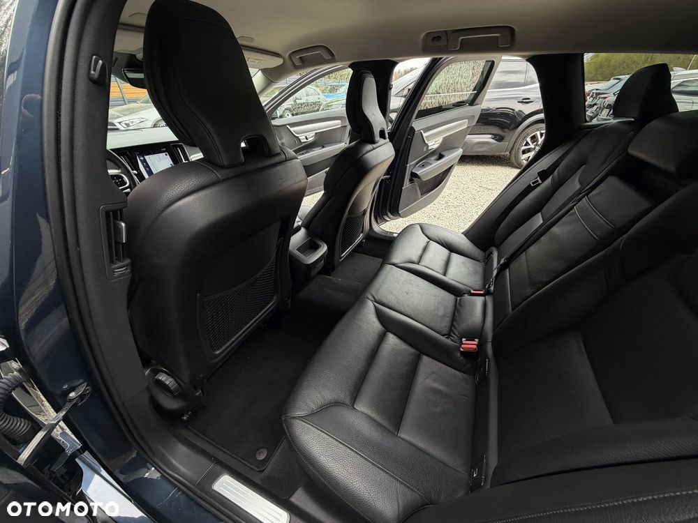 Volvo V90 D4 Geartronic Momentum Pro - 18