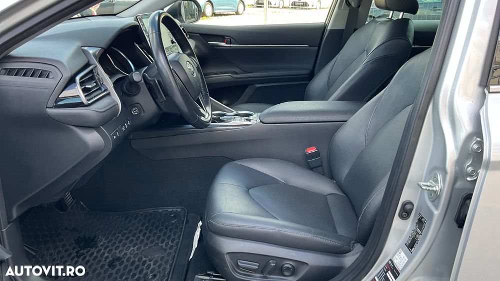 Toyota Camry 2.5 Dynamic - 18