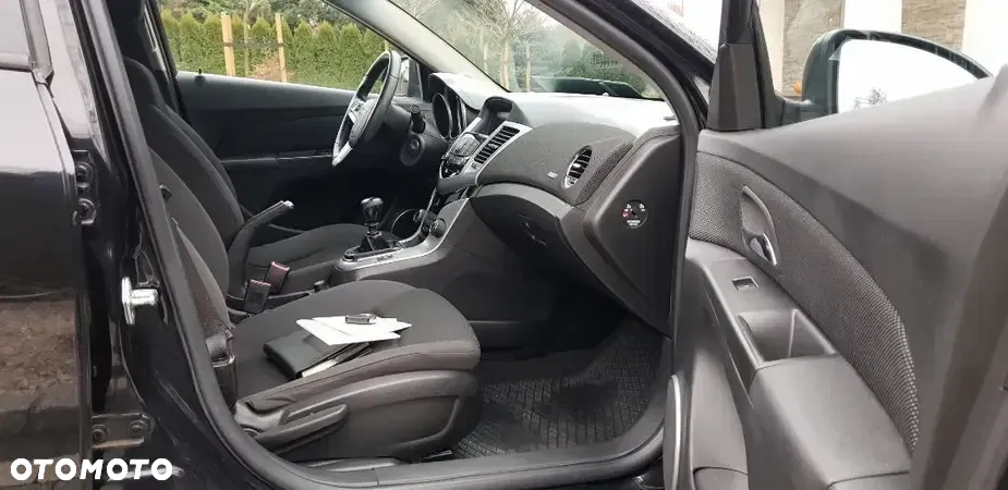 Chevrolet Cruze - 8