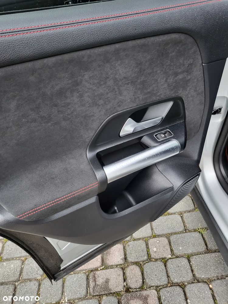 Mercedes-Benz GLA 220 d 4Matic 8G-DCT AMG Line - 10