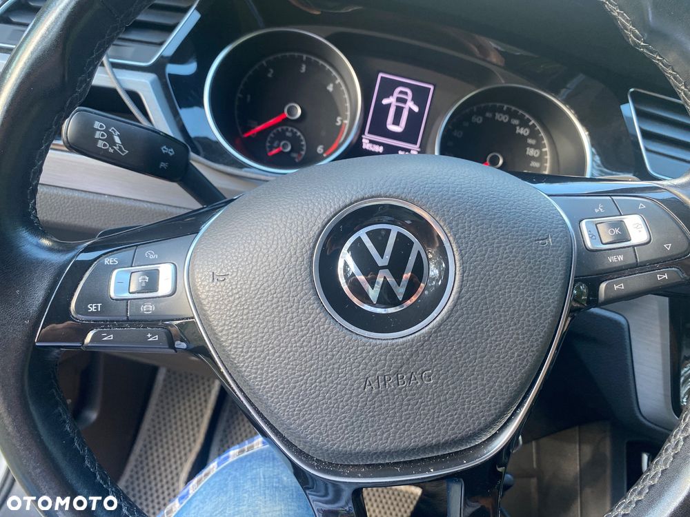 Volkswagen Touran 2.0 TDI BMT Comfortline DSG - 9
