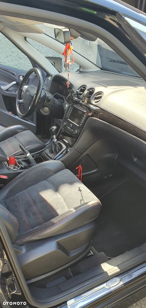 Ford S-Max - 26