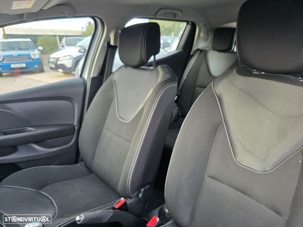 Renault Clio 1.5 dCi Zen - 11