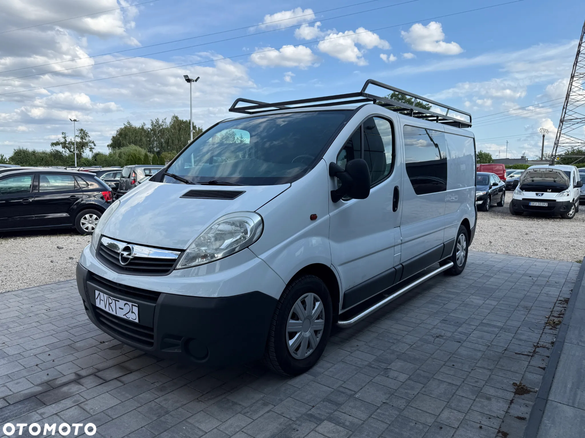 Opel Vivaro L2H1 2.9t - 15