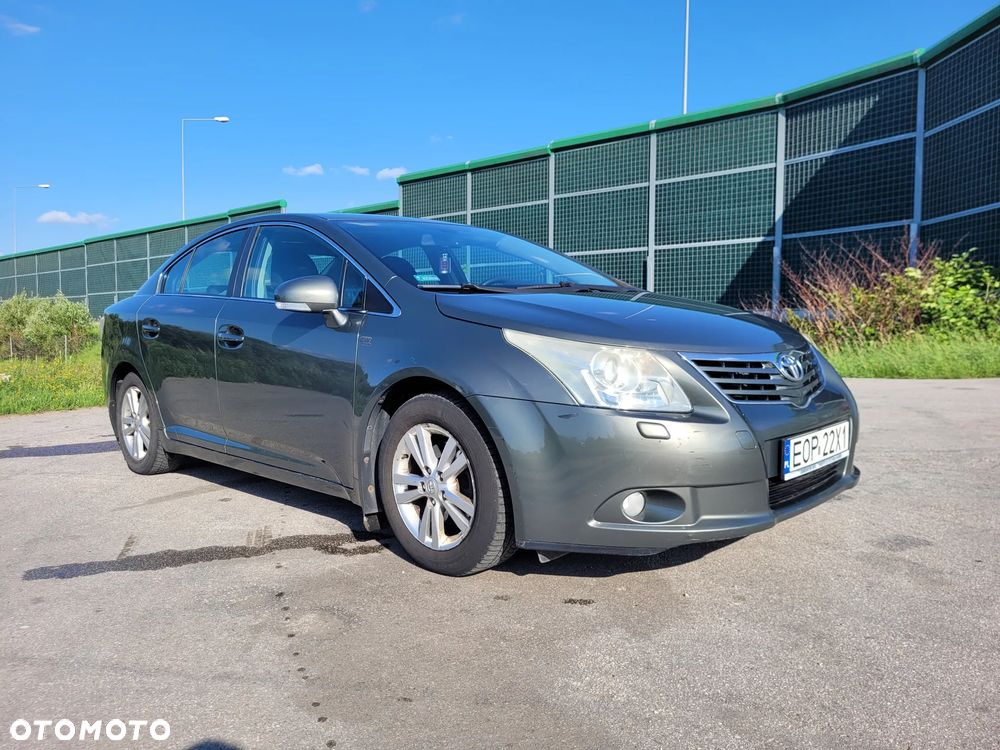 Toyota Avensis - 12