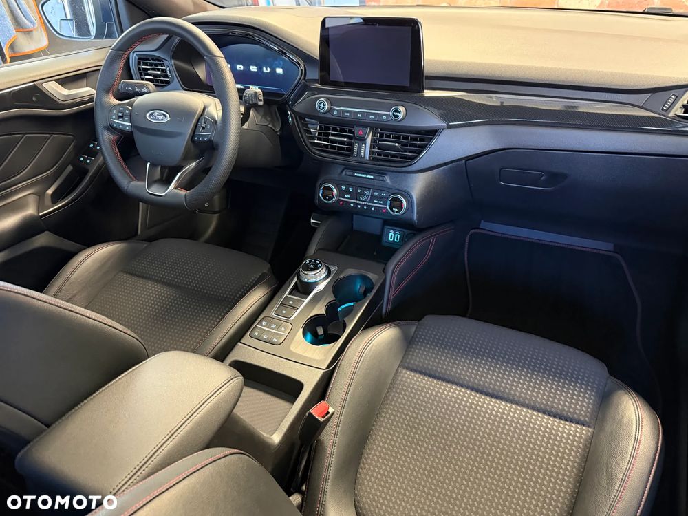 Ford Focus 1.5 EcoBlue Start-Stopp-System ST-LINE STYLE - 21