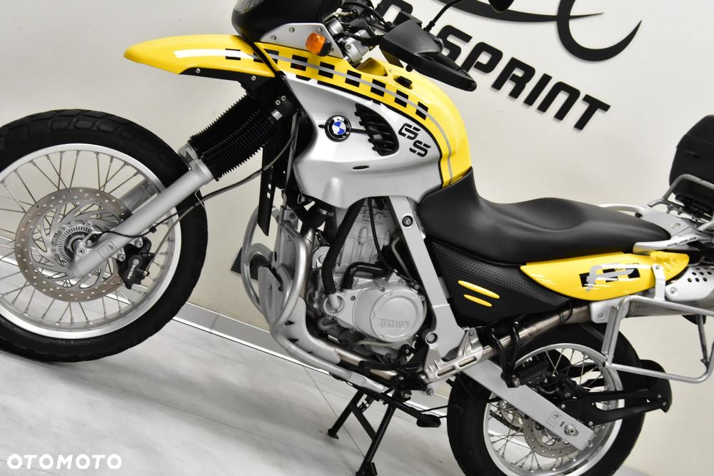 BMW F - 15