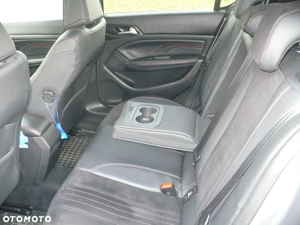 Peugeot 308 BlueHDi 180 EAT6 GT - 18