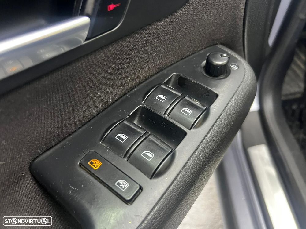 Audi A4 Avant 2.0 TDi S-line - 31