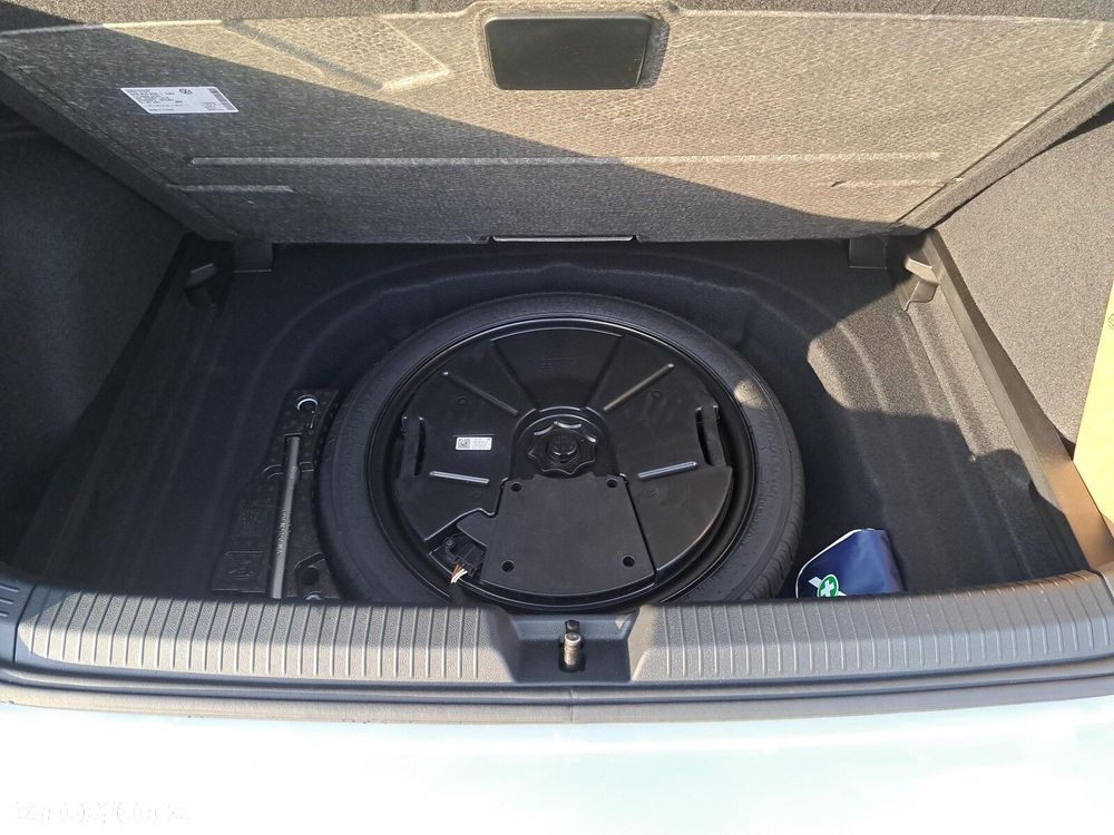 Volkswagen Golf VIII 1.5 eTSI mHEV R-Line Plus DSG - 11