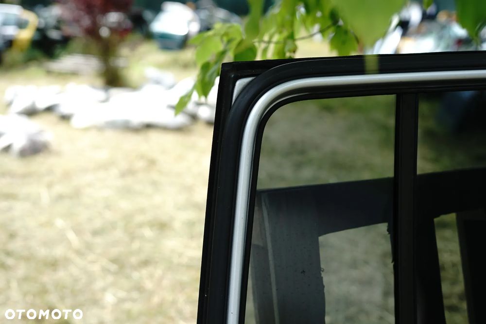 Drzwi tył tylne lewe VW Touran I Lift LA7W - 12