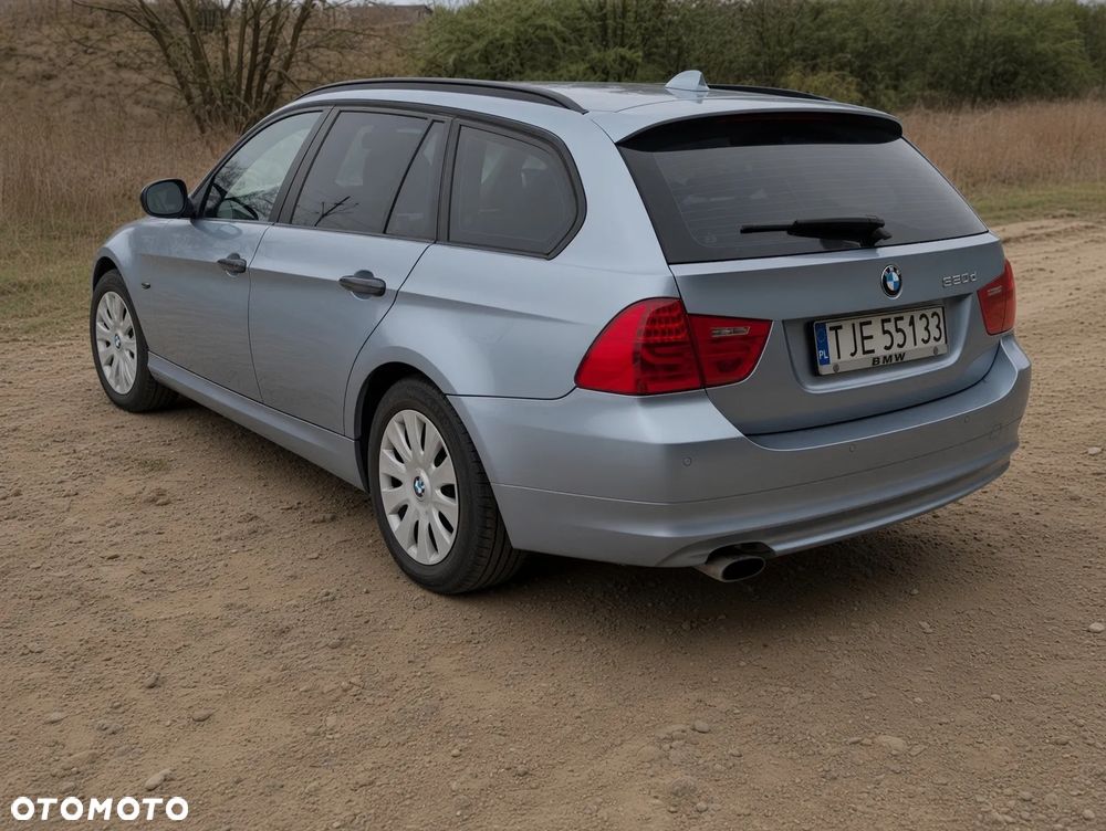 BMW Seria 3 320d Efficient Dynamics - 3