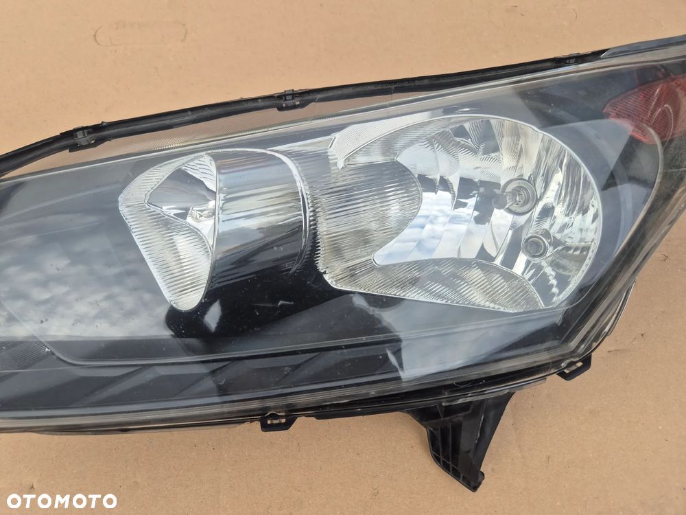 Ford Transit Connect II Tourneo Connect 2 2013-2017 lampa lewa.OE. - 3