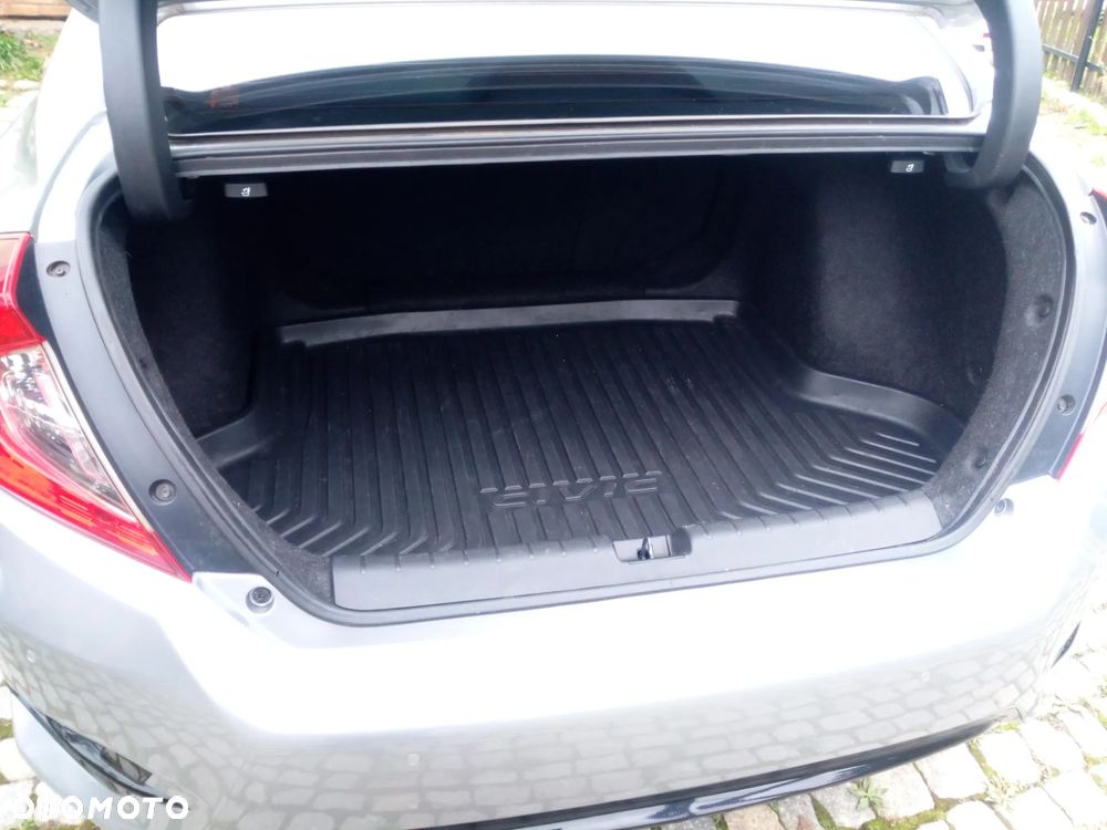 Honda Civic 1.5 T Executive CVT - 11