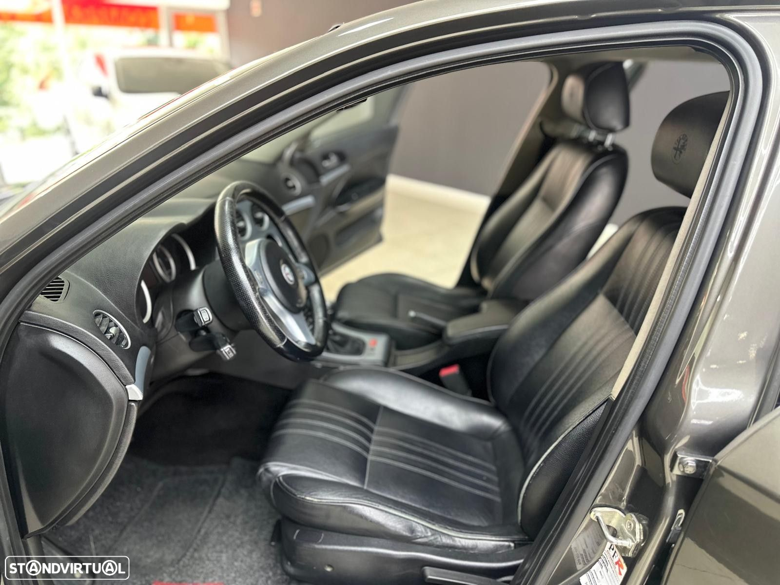 Alfa Romeo 159 Sportwagon 1.9 JTDm 16V Sportiva - 21