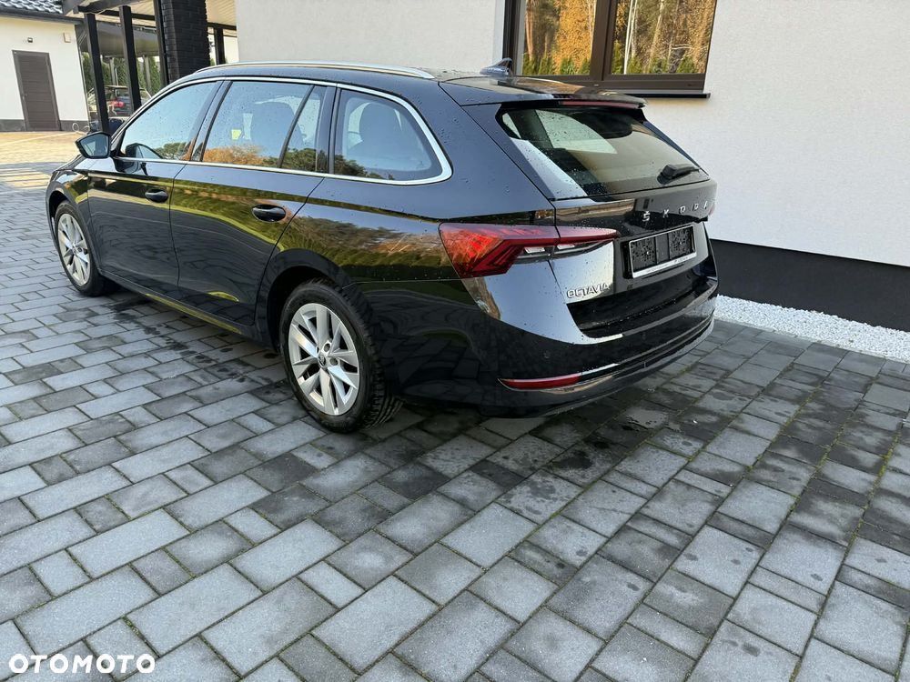 Skoda Octavia 2.0 TDI DSG Ambition - 3