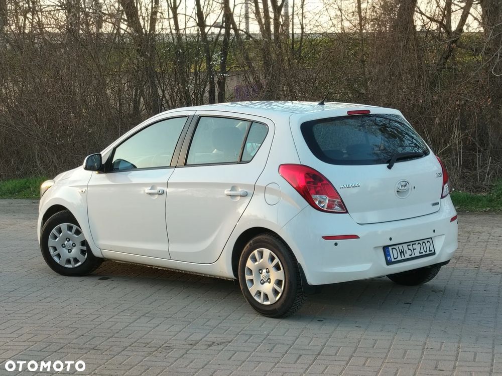 Hyundai i20 1.1 CRDi Classic + - 6