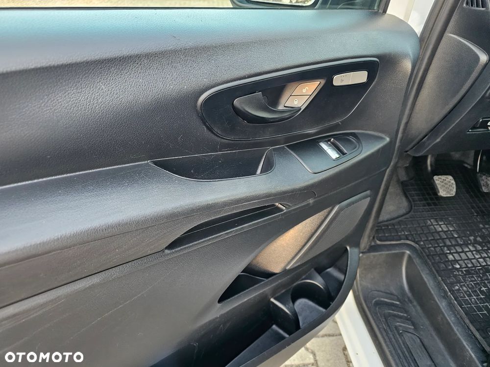 Mercedes-Benz Vito - 25