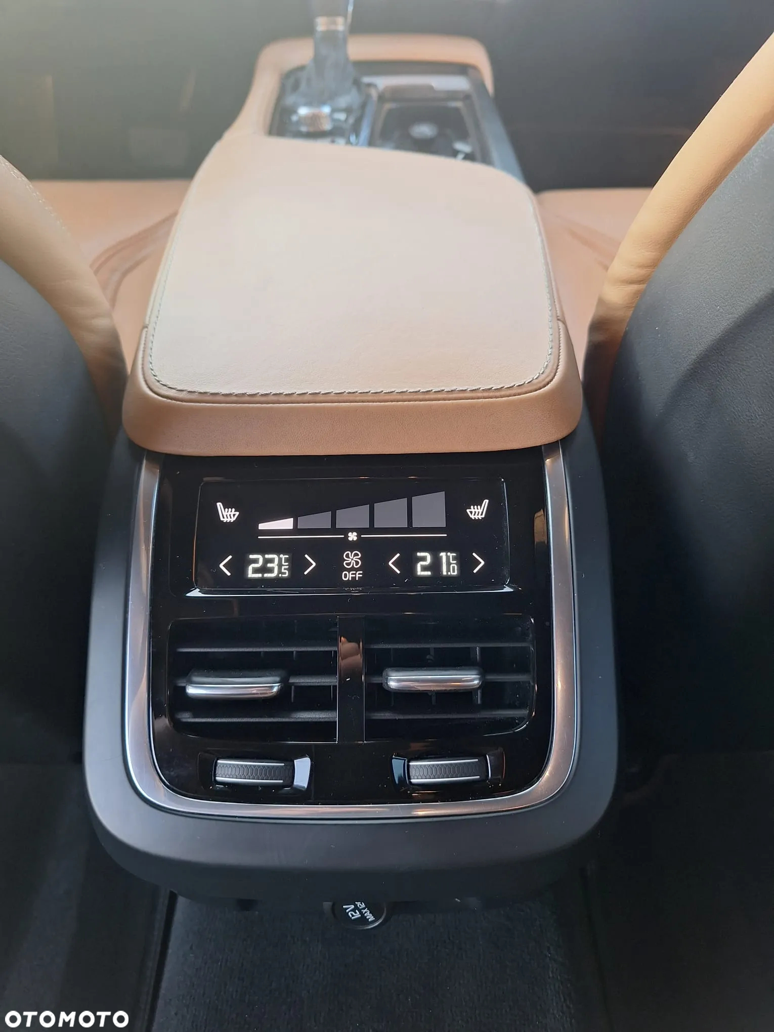 Volvo V90 D5 AWD Inscription - 27